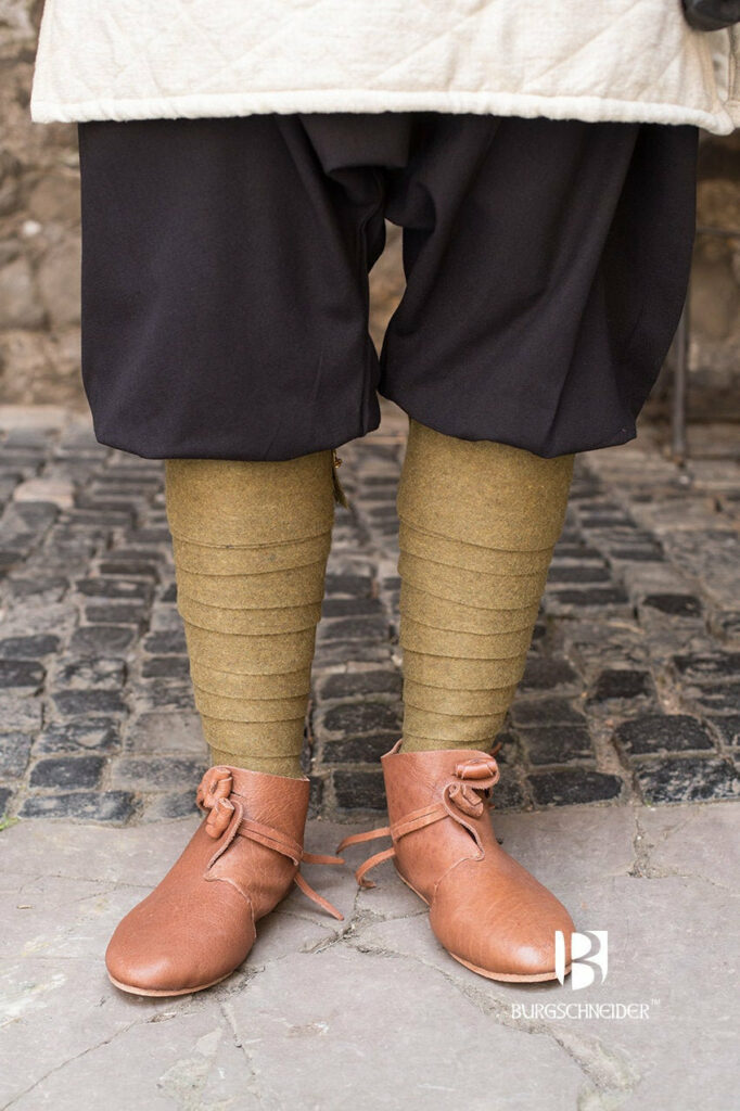 Medieval Leg Wraps – Wool Winingas – Olive Green