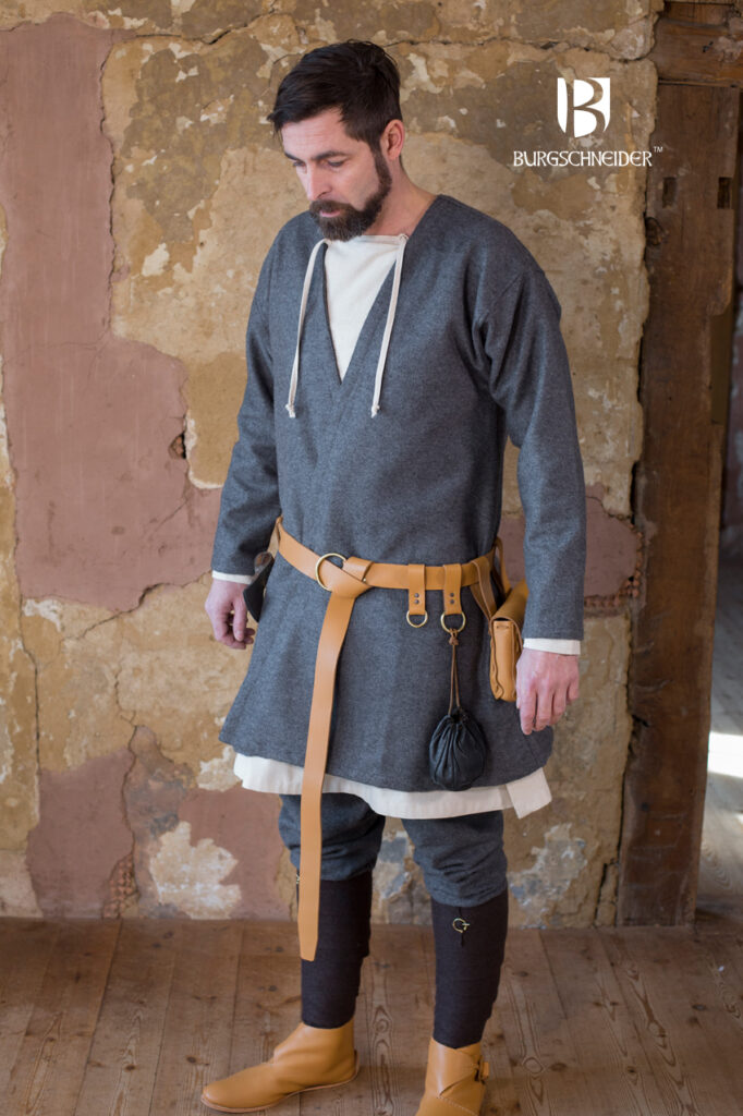 Kaftan / Klappenrock from Hedeby – Different Colors
