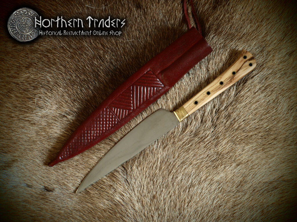 Medieval Knife – Deluxe Version with Decorated Sheath