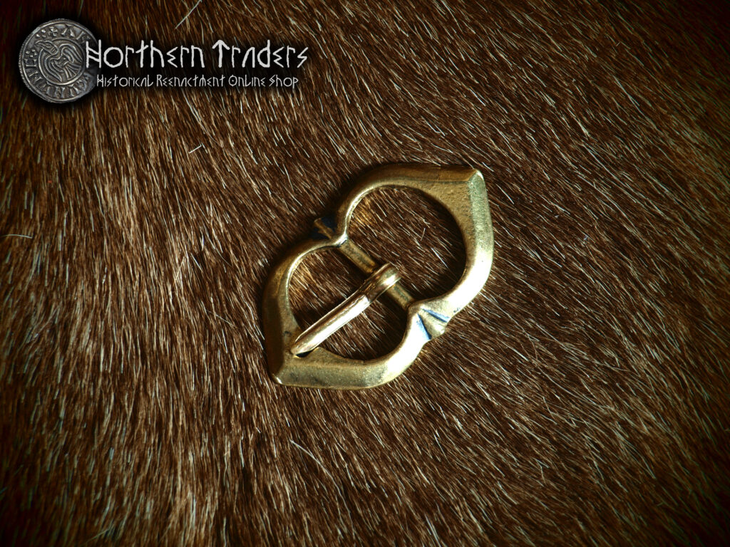 Double Pointed Medieval Buckle – Big