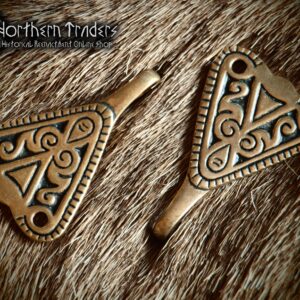 "Triangular" Anglosaxon Winingas Hooks