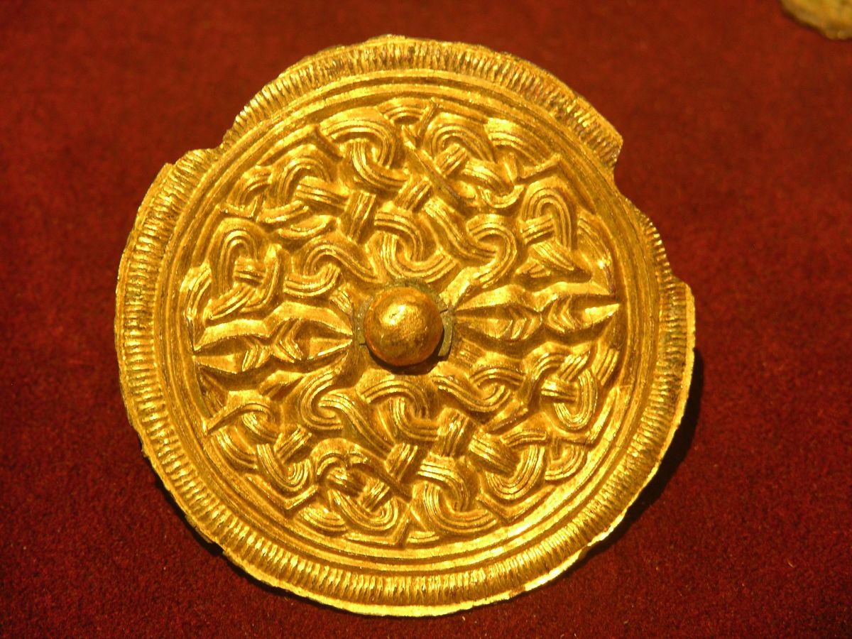 Anglo-Saxon Disc Brooh from Sutton Hoo - Image 5